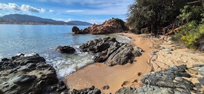 Beach nearby - BEAUTIFUL STUDIO WITH SEA VIEW (Propriano)