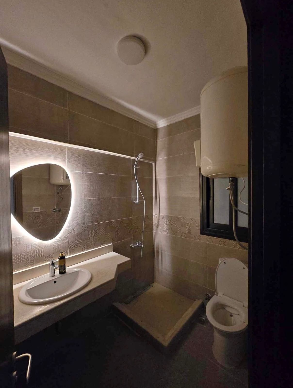 Maison Supérieure | Salle de bain | Ensemble douche/baignoire, articles de toilette gratuits, sèche-cheveux