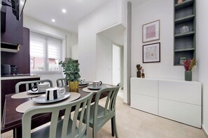 Dining - Nancy Bleisure Suite by Domus&Dimore (Rome)