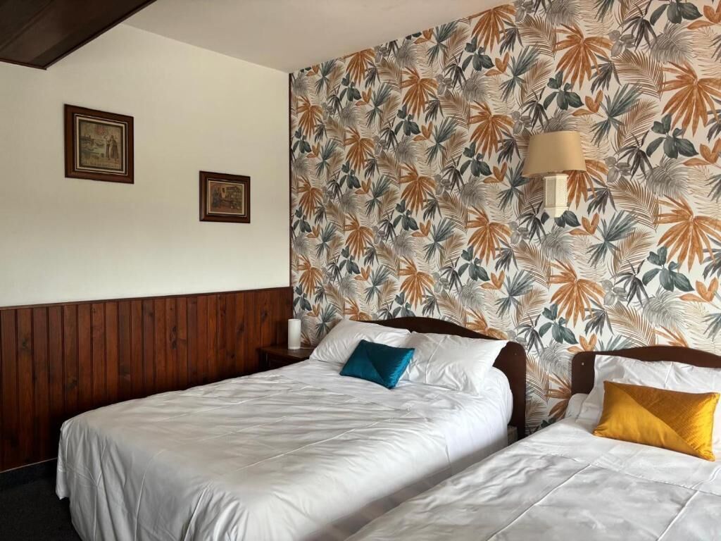 Quarto triplo, vista para o rio | Ferros/tábuas de passar roupa, Wi-Fi de cortesia