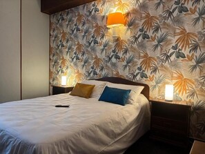 Habitació doble, vistes al riu | Planxa i posts de planxar i wifi gratuïta