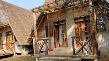 Tomannsrom, utsikt mot innsjø