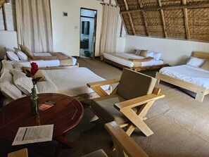Family Quadruple Room, Lake View - Bugoma Palms Resort Beach and Hotel (Bugala Island)