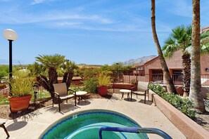 Outdoor spa tub - Mtn-View Condo w/ Resort Amenities in Tucson! (Tucson)