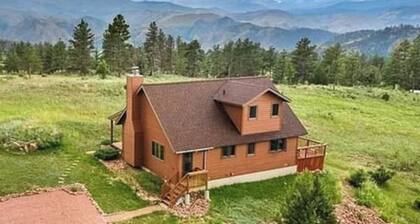 Mountain-View 3BR w/ Fireplace, Games, & Grill