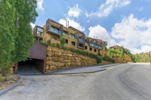 Exterior - Redrock 1 br chalet faqra . Faraya (Bqaatouta)