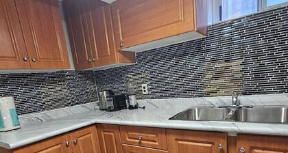 Private Bedroom, Bath, Kitchen,Livingroom Basement Near Airport & Humber College