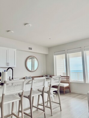Interior - CORNER UNIT•GULF-FRONT•NEW BUILD 2023•NEVER BEFORE RENTED•POOL /HOT TUB (Gulf Shores)