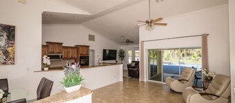 Private Getaway - Heated Pool+ Hot Tub + 3BR/3BA Home