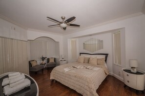 3 bedrooms, iron/ironing board, free WiFi, bed sheets