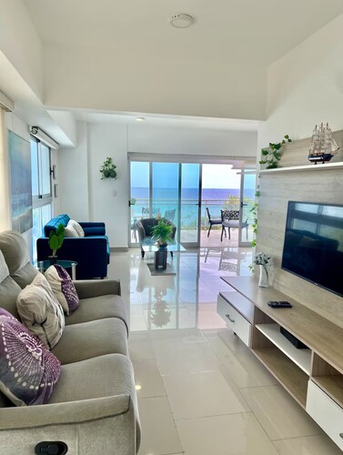 2-Bedroom Beachfront Downtown Apartment