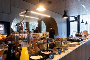 Suite Deluxe, cuisine, vue vallée | Restauration