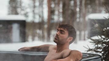 Deluxe Suite, 1 Bedroom, Kitchen, Valley View | Outdoor spa tub