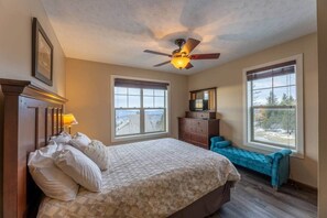 4 Schlafzimmer, Bügeleisen/Bügelbrett, WLAN, Bettwäsche