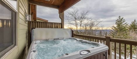 Tina de hidromasaje al aire libre