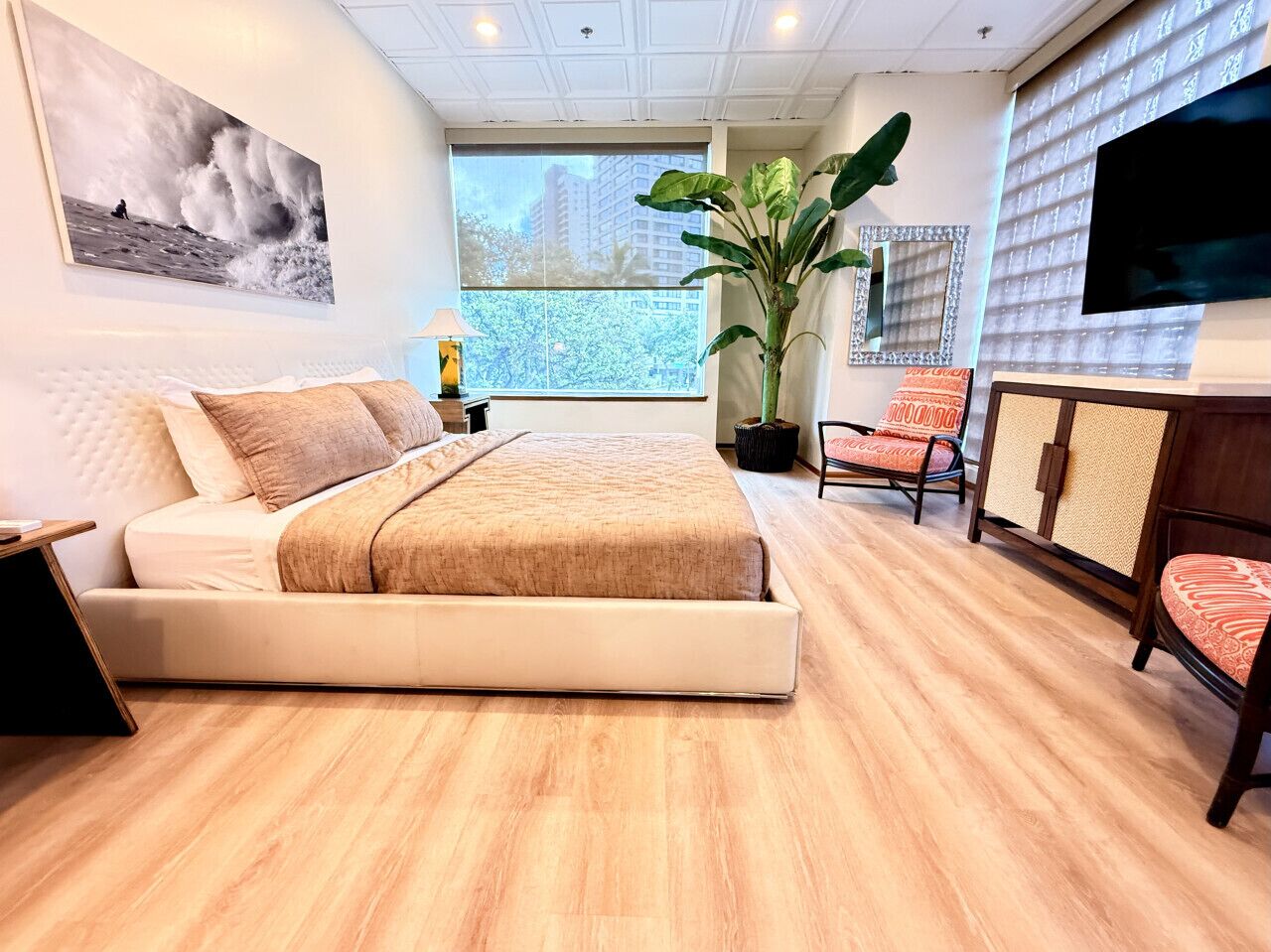 3 bedrooms, bed sheets