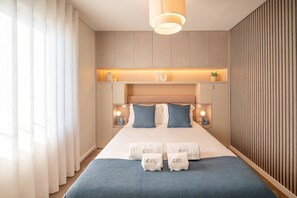 Desk, iron/ironing board, Internet, bed sheets - GuestReady - Maleo Living Apartments - 7C2 (Lisbon)