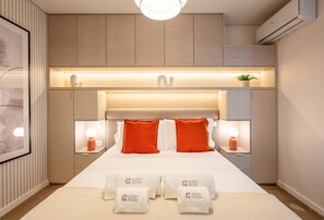 2 slaapkamers, een bureau, een strijkplank/strijkijzer, internet