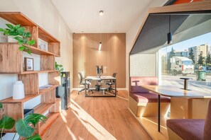 Dining - GuestReady - Maleo Living Apartments - 3A2 (Lisbon)