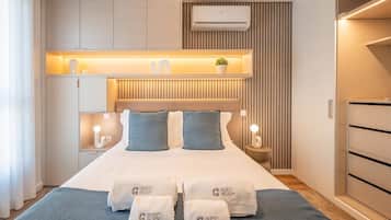 Desk, iron/ironing board, internet, bed sheets