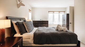 4 soverom, wi-fi (inkludert) og sengetøy