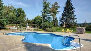 Piscine extérieure, piscine chauffée