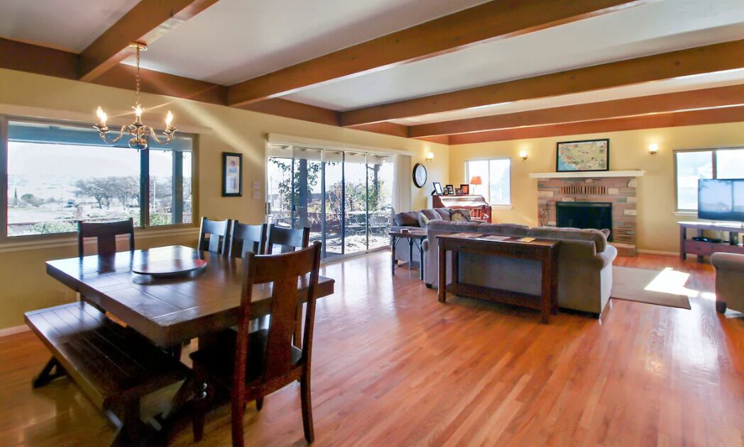 Smart TV, fireplace, video library