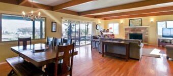 Country Home - Prime Location Near Wineries and Downtown