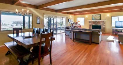 Country Home - Prime Location Near Wineries and Downtown