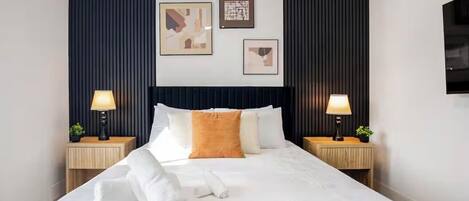 4 bedrooms, in-room safe, iron/ironing board, free WiFi