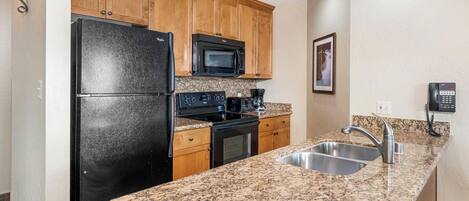 Mikroaaltouuni, uuni, liesi, astianpesukone