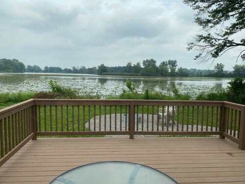 Beautiful Waterfront Ranch