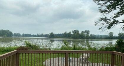 Beautiful Waterfront Ranch