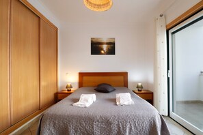 1 bedroom, in-room safe, iron/ironing board, travel cot - Apartamento Baleeira Sol 1 (Albufeira)