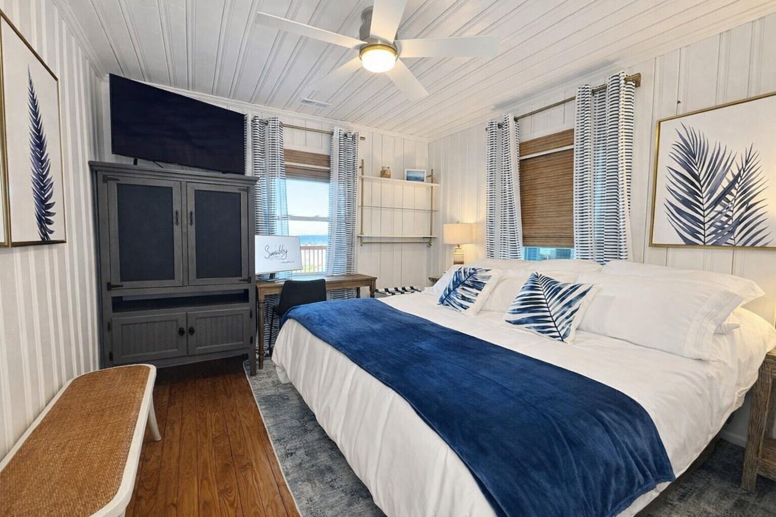 2 bedrooms, desk, iron/ironing board, travel cot