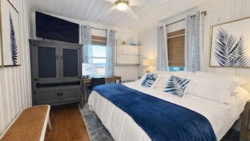 2 bedrooms, desk, iron/ironing board, travel cot