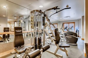Fitness facility - Experience Modern Relaxation & Luxury At Its Best! (Keystone)
