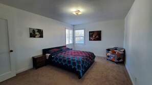 1 chambre, fer et planche à repasser, Wi-Fi gratuit, draps fournis