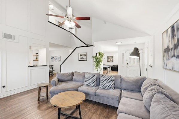 TV, fireplace, offices