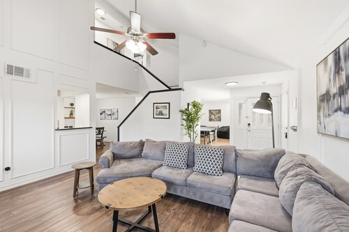 Prime Plano 4BR Home with Pool, Arcarde, Ping-pong