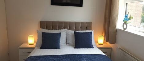 3 bedrooms, free WiFi, bed sheets