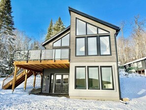 Exterior - Muskoka Retreat on Bay Lake (Perry)