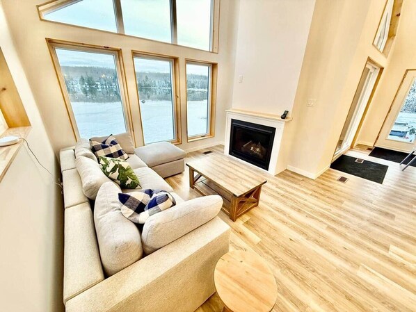 Living area - Muskoka Retreat on Bay Lake (Perry)