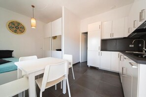 Dining - Axel - Villa Marinella (Porto Azzurro)