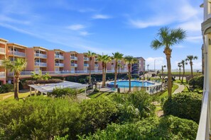 Property grounds - Island Casita W/ Pool & Beach Views & Sleeps 6! (Galveston)