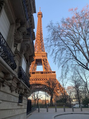 Point of interest - Gorgeous apartment in vibrant Paris near Eiffel Tower (Paris)