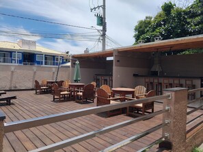 Basic Apartment | Tempat makan luar