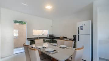 Basic Apartment | Private kitchen