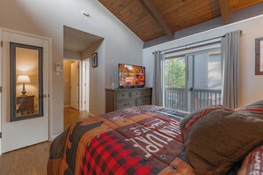 2 bedrooms, WiFi, bed sheets - Spooner Summit, 30+ Day Ski/Summer (Zephyr Cove)