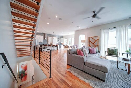 Upscale Charlotte Townhome: Hot Tub, Garage & More